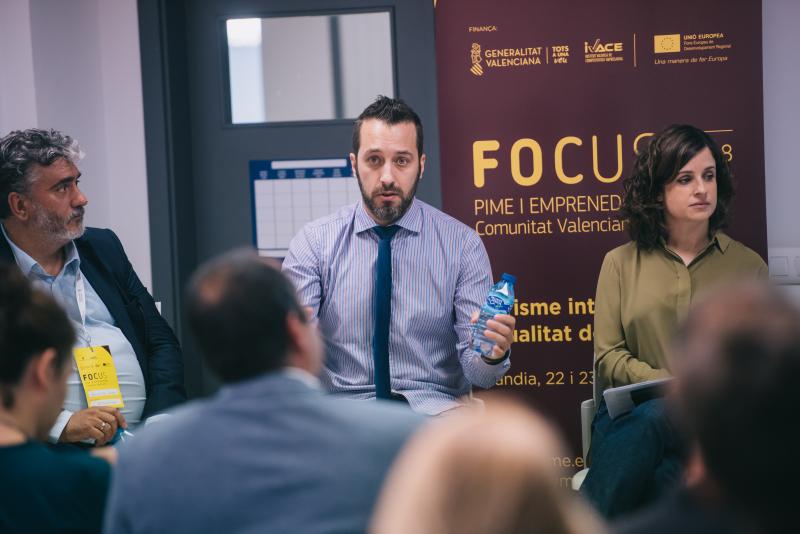 Turismo inteligente gamificaci�n, realidad virtual y APPs. Focus Pyme y Emprendimiento